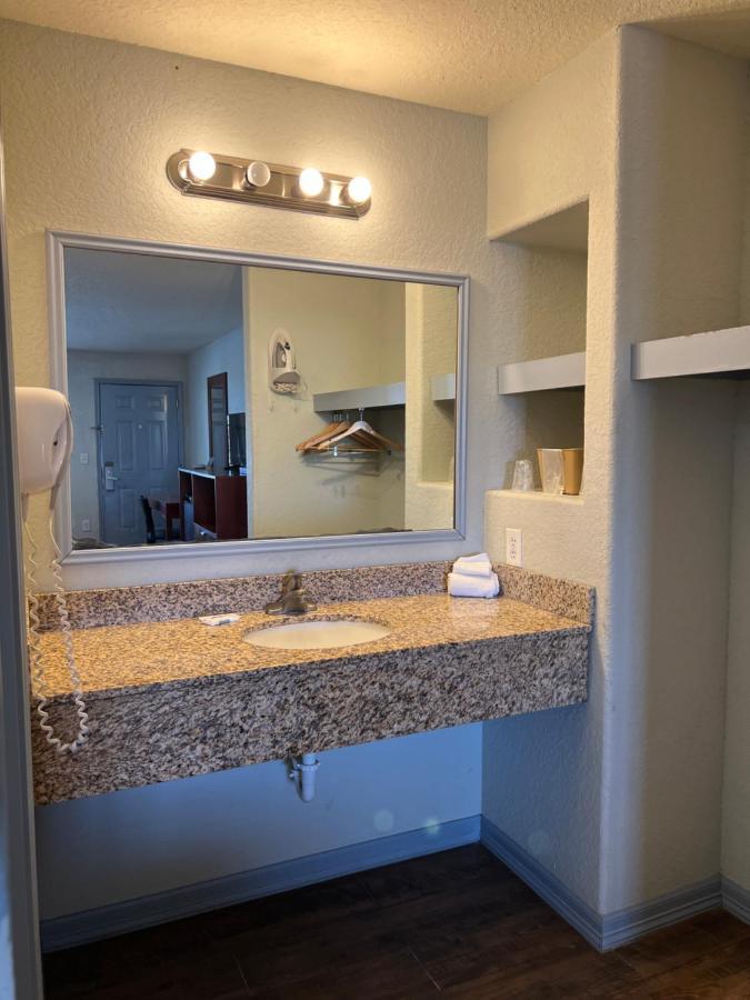 Hotel Bien Venido Pearsall Exterior foto
